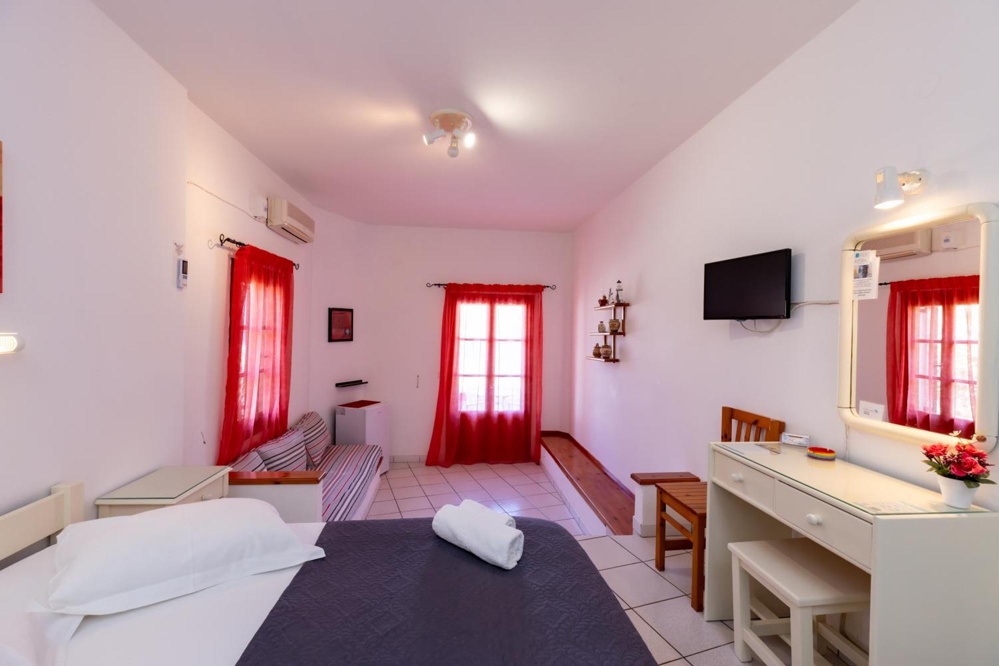 Froudi Rooms Камараи Экстерьер фото