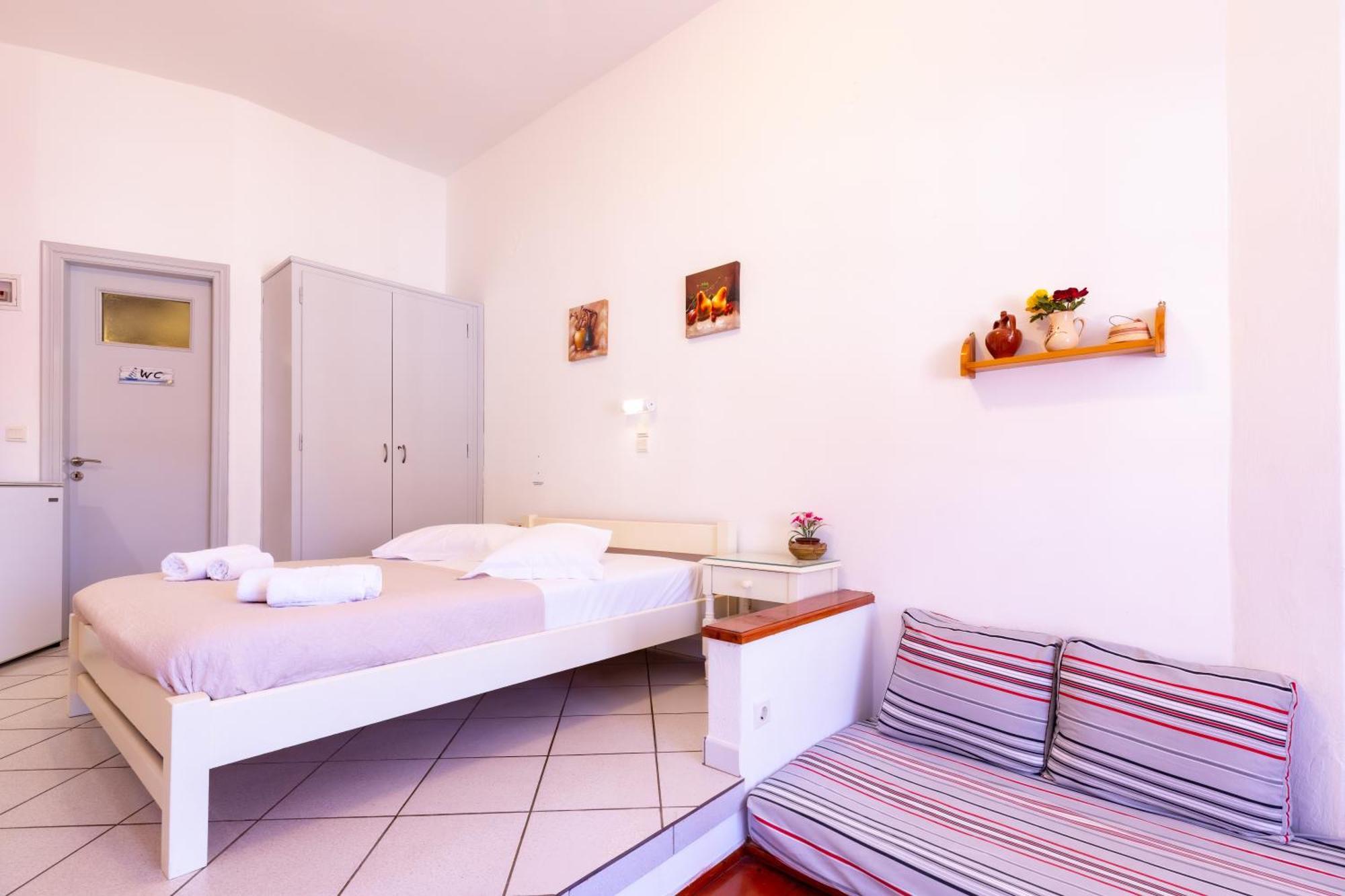 Froudi Rooms Камараи Экстерьер фото