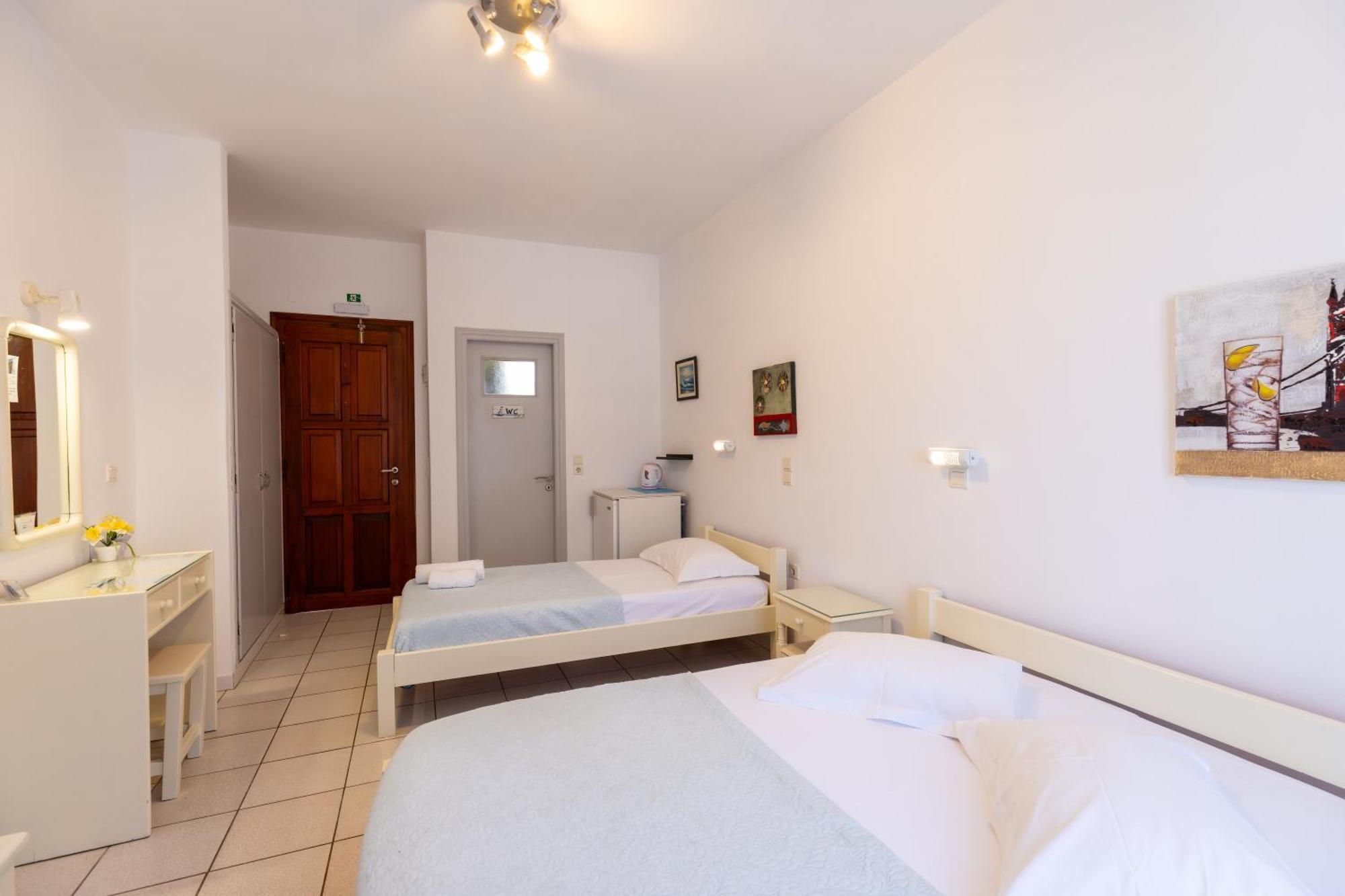 Froudi Rooms Камараи Экстерьер фото