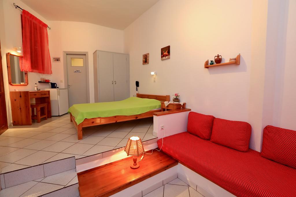 Froudi Rooms Камараи Экстерьер фото